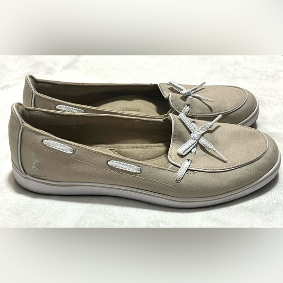 Grasshoppers Beige Canvas Slip-Ons with Soft Ortholite insoles Size 8.5 W - Picture 4 of 12